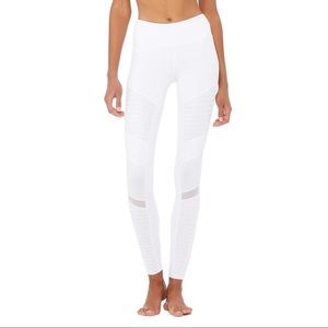Winter White Alo Moto Leggings XS❄️